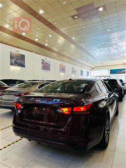 نيسان ألتيما